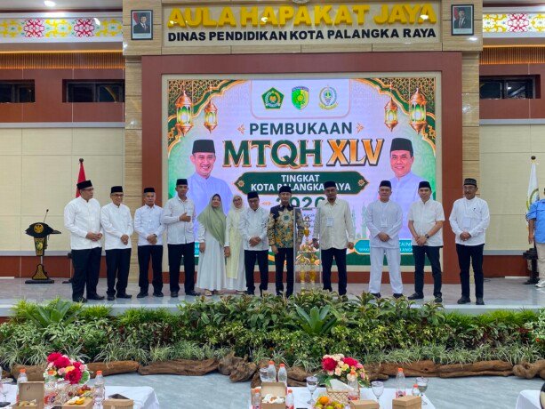 Wali Kota Palangka Raya Fairid Naparin Resmi Buka MTQH ke-45, Tekankan Pembentukan Generasi Qurani Berakhlakul Karimah