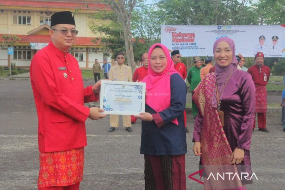 Bupati Bangka Barat Dorong Orang Tua Jadi Garda Terdepan Literasi Digital Anak, Ini 3 Kunci Ketahanan Keluarga