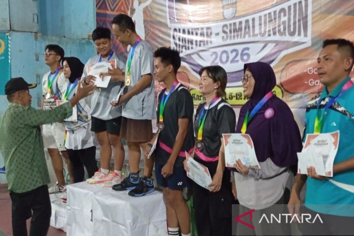 4 Kategori Dipertandingkan di Festival Badminton Siantar-Simalungun 2026, PB Atlantis Borong Juara