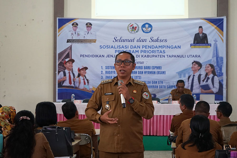 Bupati Tapanuli Utara Jonius Hutabarat Tegaskan Pendidikan Karakter Tak Bisa Digantikan AI, 135 Kepala Sekolah Dihadirkan