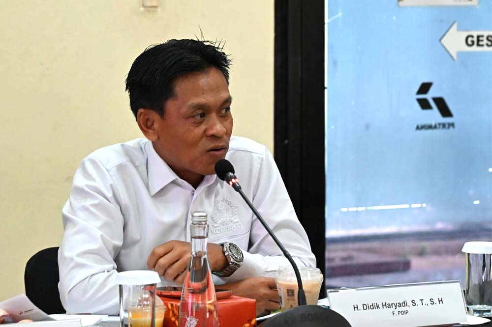 Kunjungi Terminal BBM Boyolali, Komisi XI DPR Pastikan Stok Elpiji dan BBM di Jawa Tengah Aman Jelang Iduladha