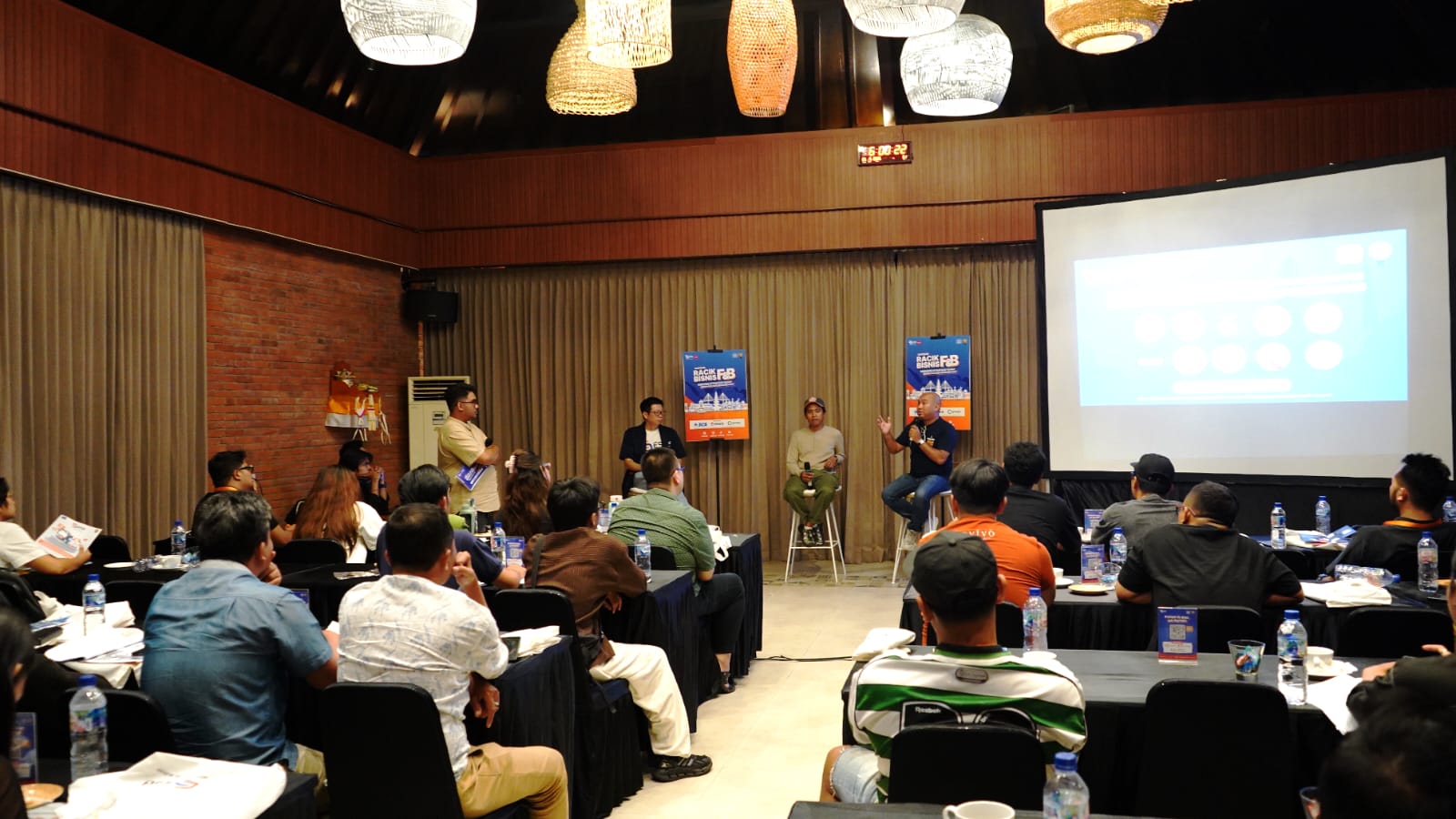ESB Gelar Kopdar Racik Bisnis F&B di Bali, Tekankan Data Real-Time untuk Menangkan Peluang di Tengah Efek Lipstik