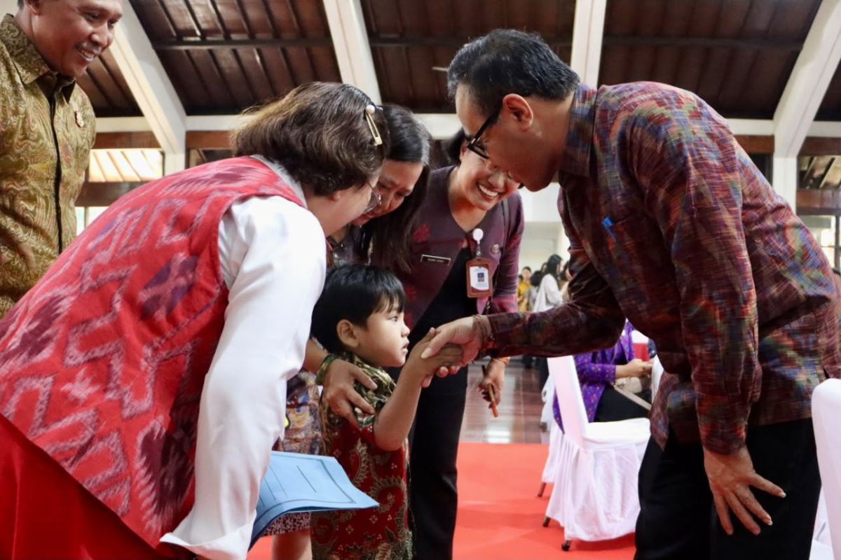 Pemkot Denpasar dan Kejari Fasilitasi 49 Akta Kelahiran Anak Telantar Sepanjang 2026