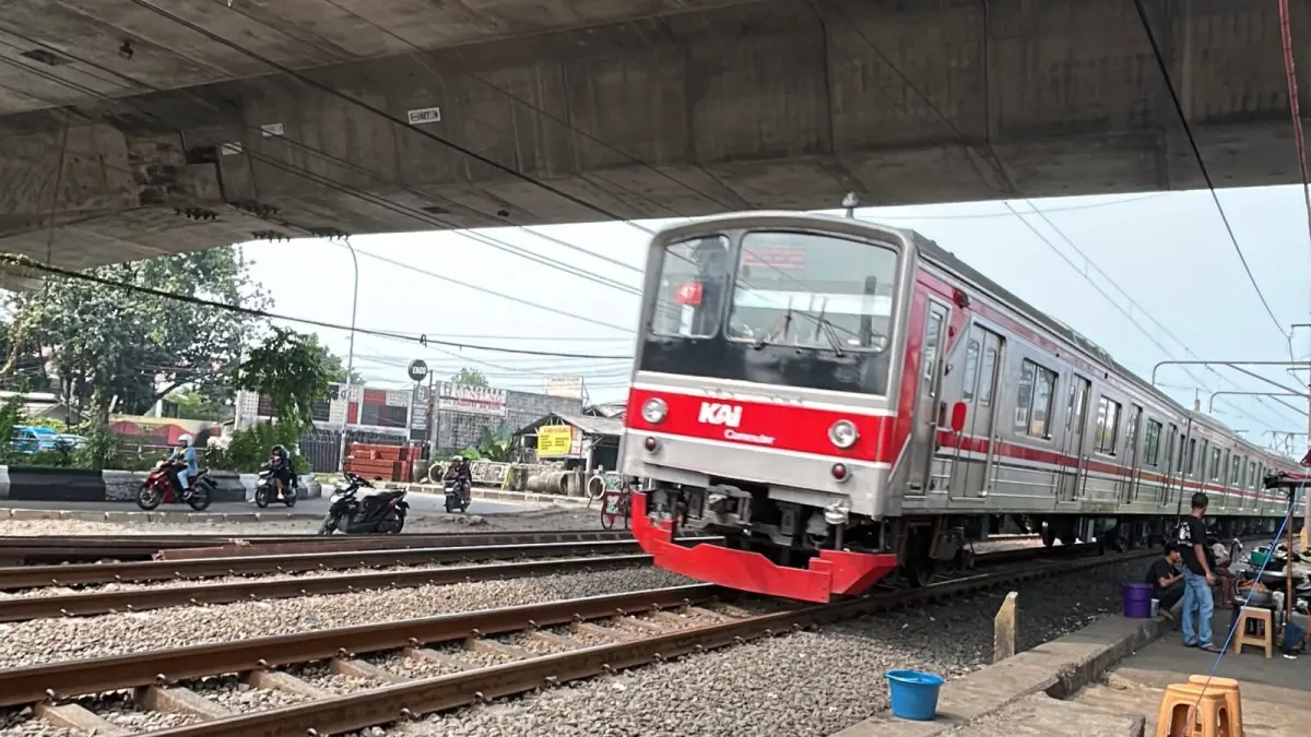 Warga Minta Pemkot Bogor Segera Pasang Pagar Pembatas di Perlintasan Kereta Jalan Sholeh Iskandar yang Kerap Menelan Korban Jiwa