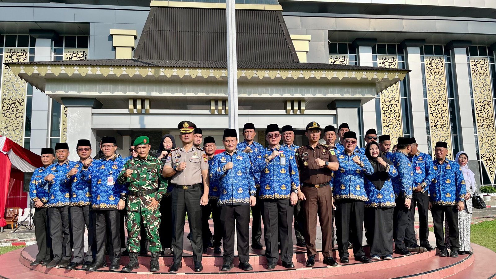 Sekdaprov Bengkulu Herwan Antoni Pimpin Upacara Harganas ke-33, Tegaskan Keluarga Jadi Pilar Indonesia Emas 2045