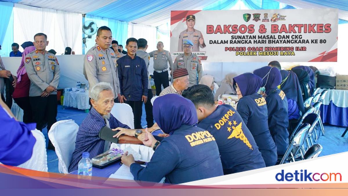 Polres OKI Gelar Sunatan Massal dan Cek Kesehatan Gratis di Mesuji Raya, 107 Warga Terlayani