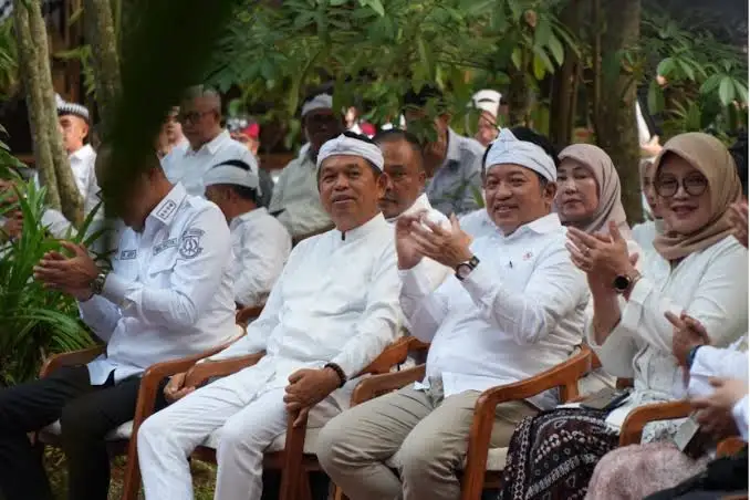 Gubernur Jawa Barat Dedi Mulyadi Pastikan SMA dan SMK Negeri Gratis, Dana BOS dan APBD Dinilai Cukup untuk Operasional Sekolah