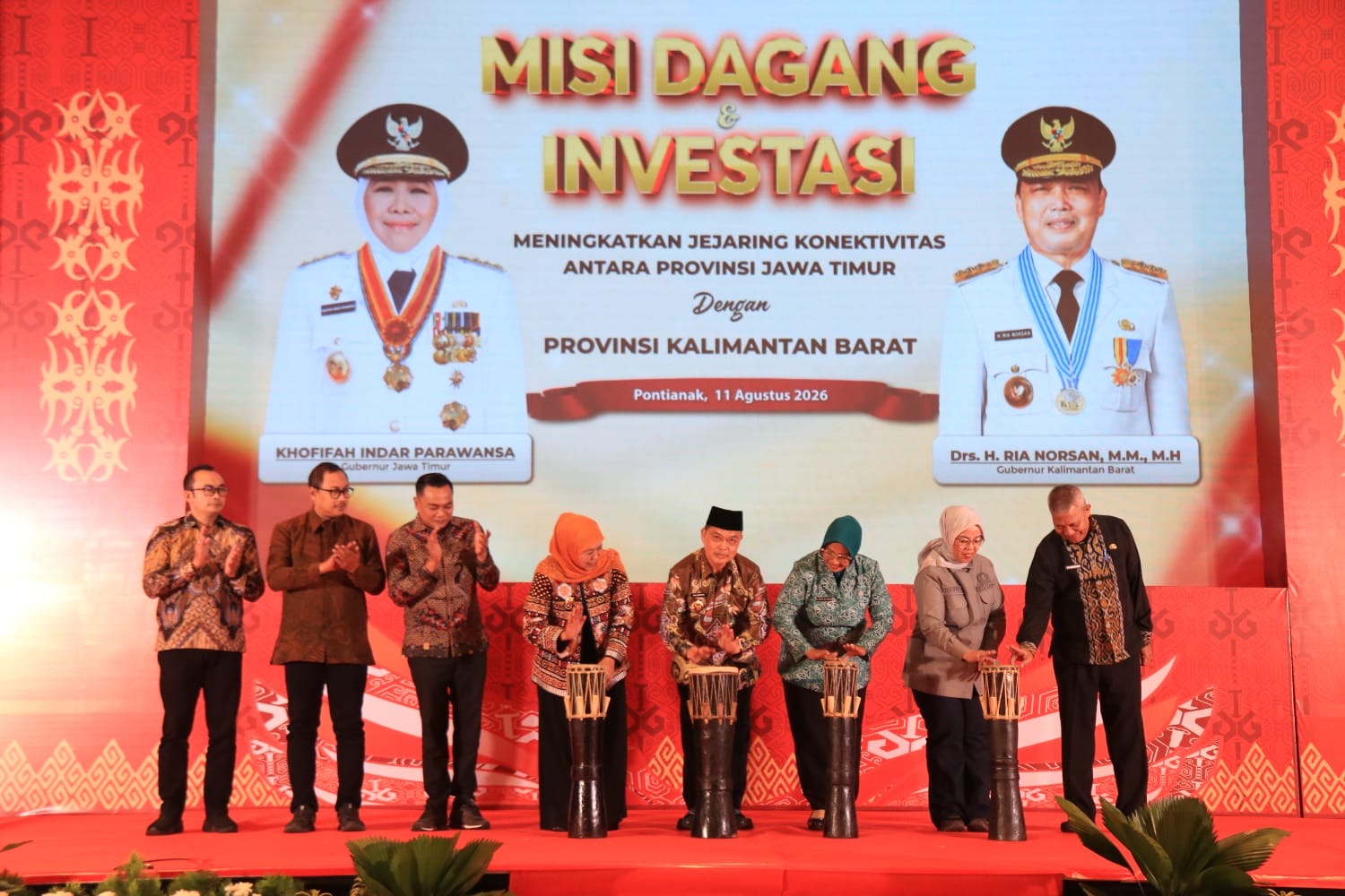 Gubernur Kalbar Ria Norsan dan Khofifah Teken Kerja Sama Dagang dengan Jatim, 46 Komoditas Unggulan Siap Dipasok