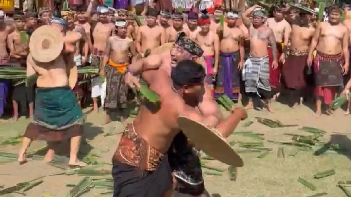 Warga Tenganan Pegringsingan Kembali Gelar Tradisi Perang Pandan, Warga: Ini Wujud Persatuan dan Persaudaraan