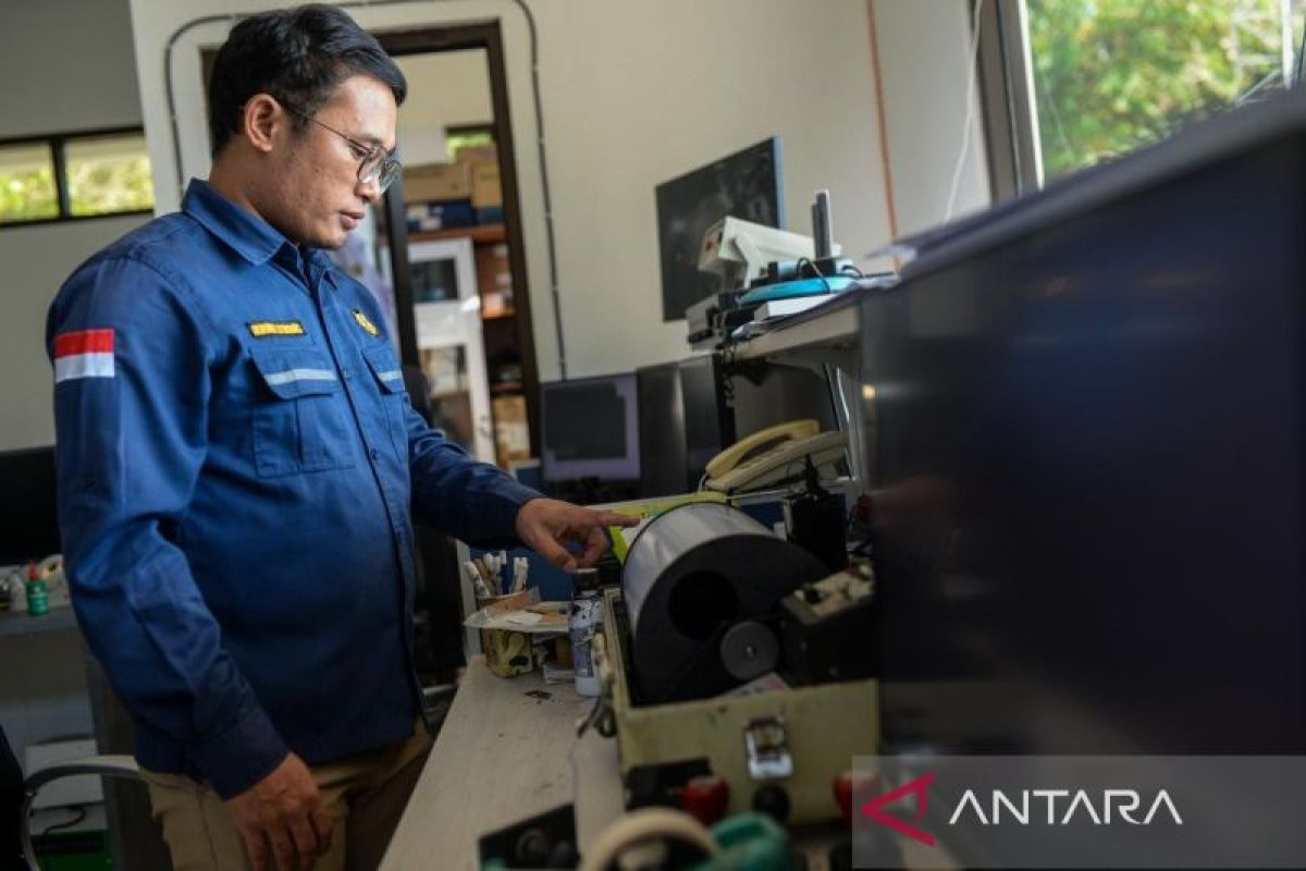 BPBD Banten Minta Warga Tak Panik soal Status Siaga Gunung Anak Krakatau, Pariwisata Anyer-Carita Tetap Normal