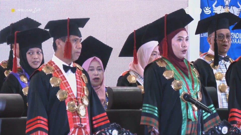 Unsulbar Wisuda 500 Lulusan di Majene, Angkatan Pertama Program Magister Resmi Dikukuhkan