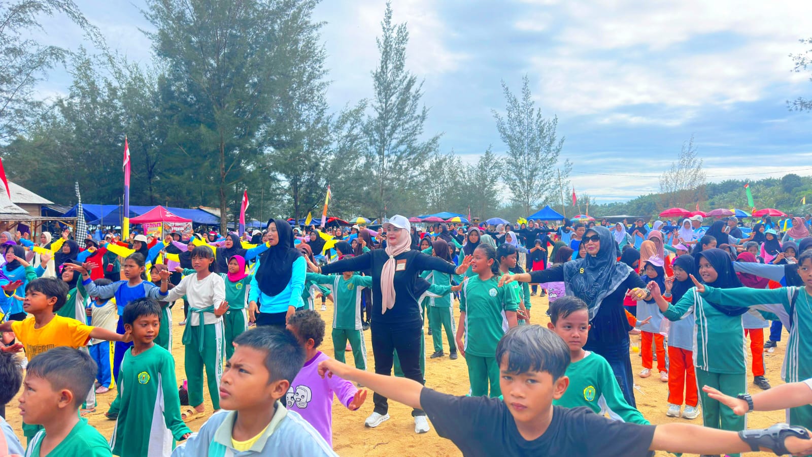 18 Tahun Desa Permis di Bangka Selatan, Wabup Debby Vita Dewi Dorong Pengembangan Pantai Indah Keramat dan Budaya Lokal