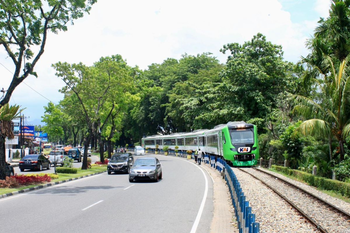 KAI Divre II Sumbar Siapkan 7.792 Tempat Duduk KA Lokal untuk Libur Tahun Baru Hijriah 1448 H, Tarif Mulai Rp5.000