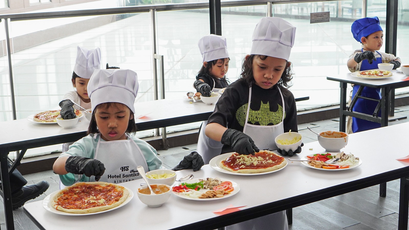 Little Yoga dan Little Chef di Hotel Santika Premiere Bintaro, Akhir Pekan Edukatif untuk Anak dan Orang Tua