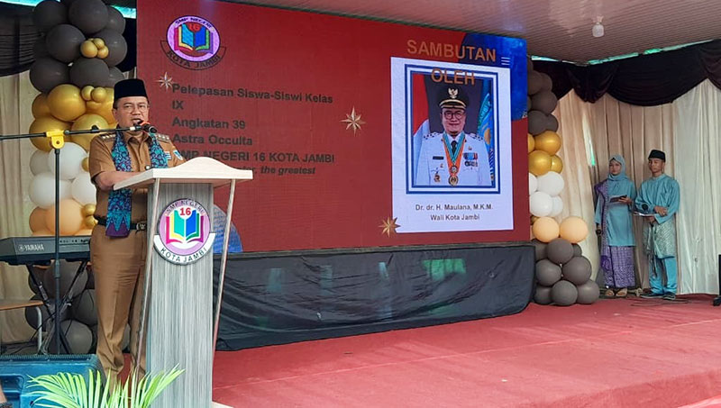 Resmikan Pendopo SMPN 16 Kota Jambi, Wali Kota Maulana Janjikan Tiga Ruang Kelas Baru Tahun 2026