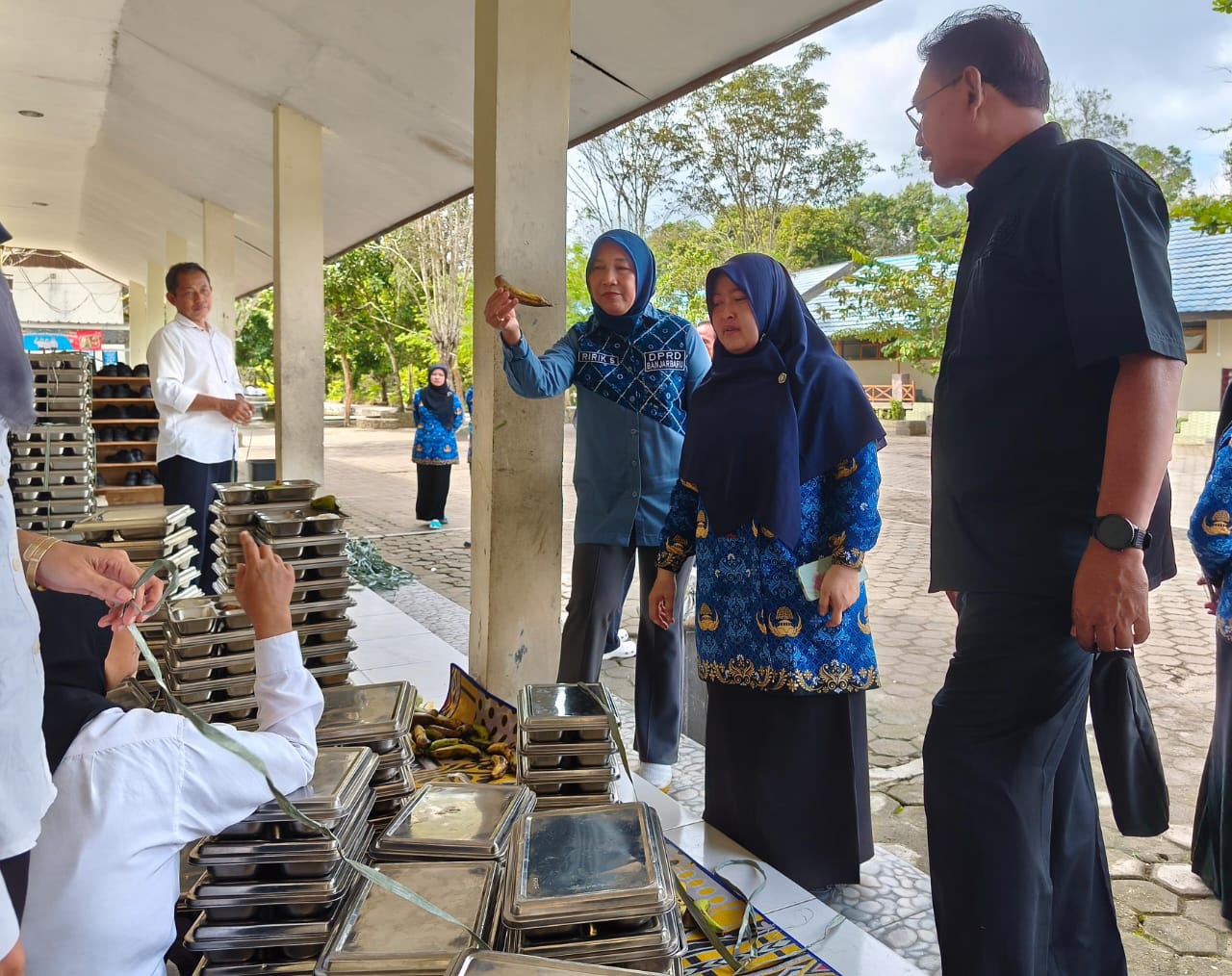 20 Persen Makanan MBG di SMPN 11 Banjarbaru Tak Tersentuh Siswa, Komisi I DPRD Soroti Kualitas Menu dan Pisang Mentah