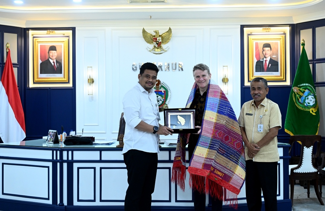 Gubernur Bobby Nasution Paparkan Hilirisasi Sawit dan Pertumbuhan Ekonomi Sumut ke Dubes Australia