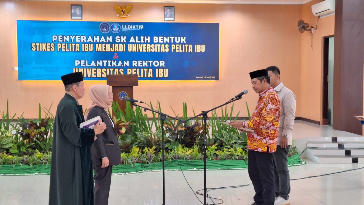 STIKES Pelita Ibu Resmi Bertransformasi Jadi Universitas, Rosmawati Ibrahim Dilantik sebagai Rektor Perdana di Kendari