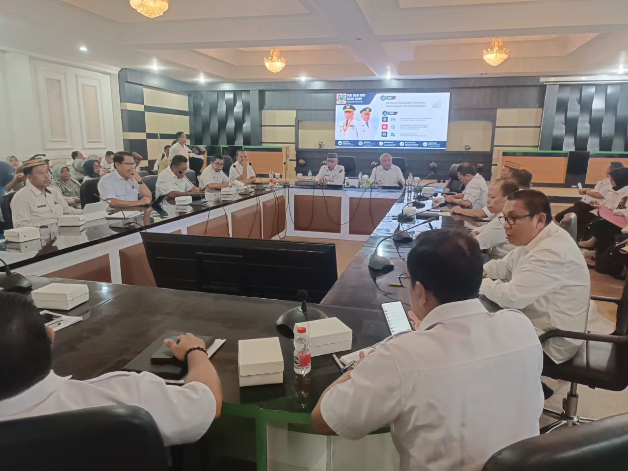 Bupati Gorontalo Sofyan Puhi Fokuskan APBD 2027 untuk Ekonomi Kerakyatan, Berlakukan Efisiensi Kerja Fleksibel