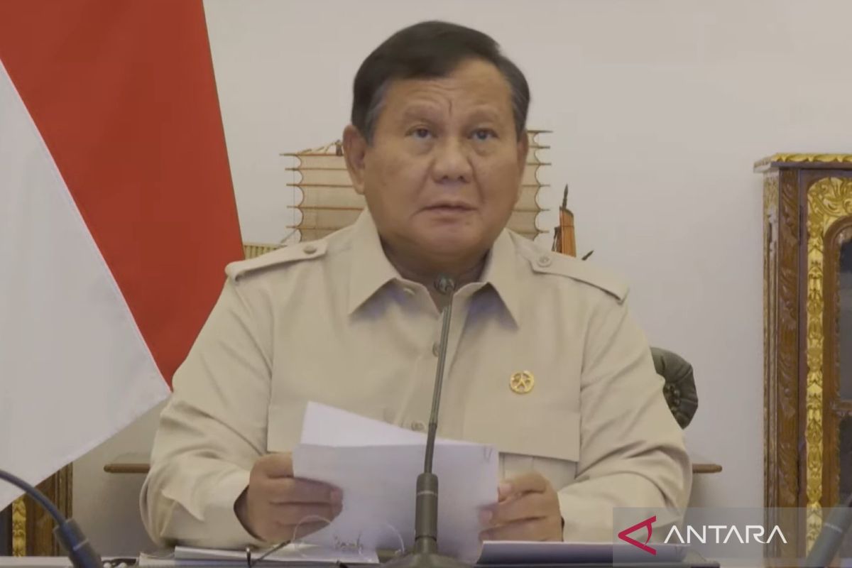 Prabowo Instruksikan Penguatan Kesiapsiagaan Bencana: Tambah Helikopter hingga Ekskavator Sampai ke Desa
