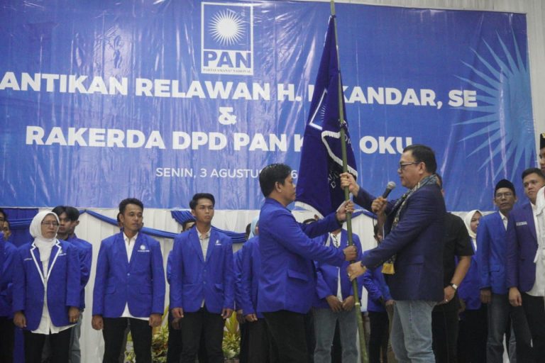 Joncik Muhammad Lantik Pengurus DPC PAN se-OKU di Baturaja, Targetkan Kemenangan Pemilu 2029