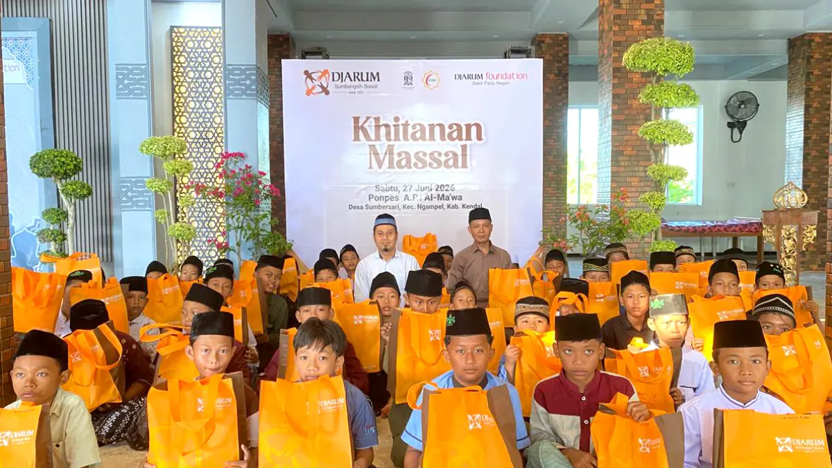Bukan Sekadar Khitan Gratis, 60 Anak di Kendal Diarak Keliling Kampung Pakai Kostum Superhero