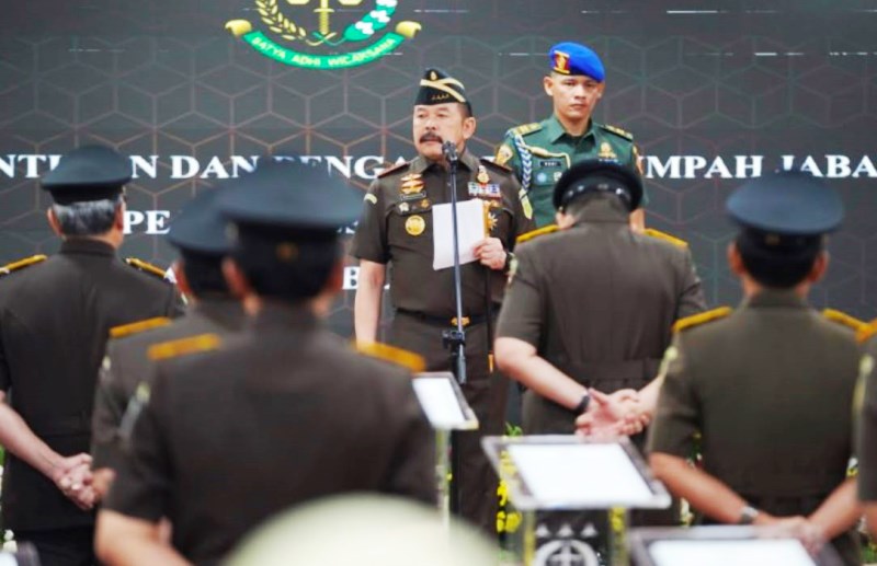 Jaksa Agung Lantik Transiswara Adhi sebagai Kajati Kepri, Diminta Perkuat Sinergi Penegakan Hukum di Kepulauan Riau