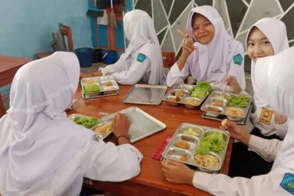 SPPG Tambak Cimarga 02 di Lebak Layani 3.345 Penerima MBG, Prioritaskan Makanan Higienis dan Bergizi