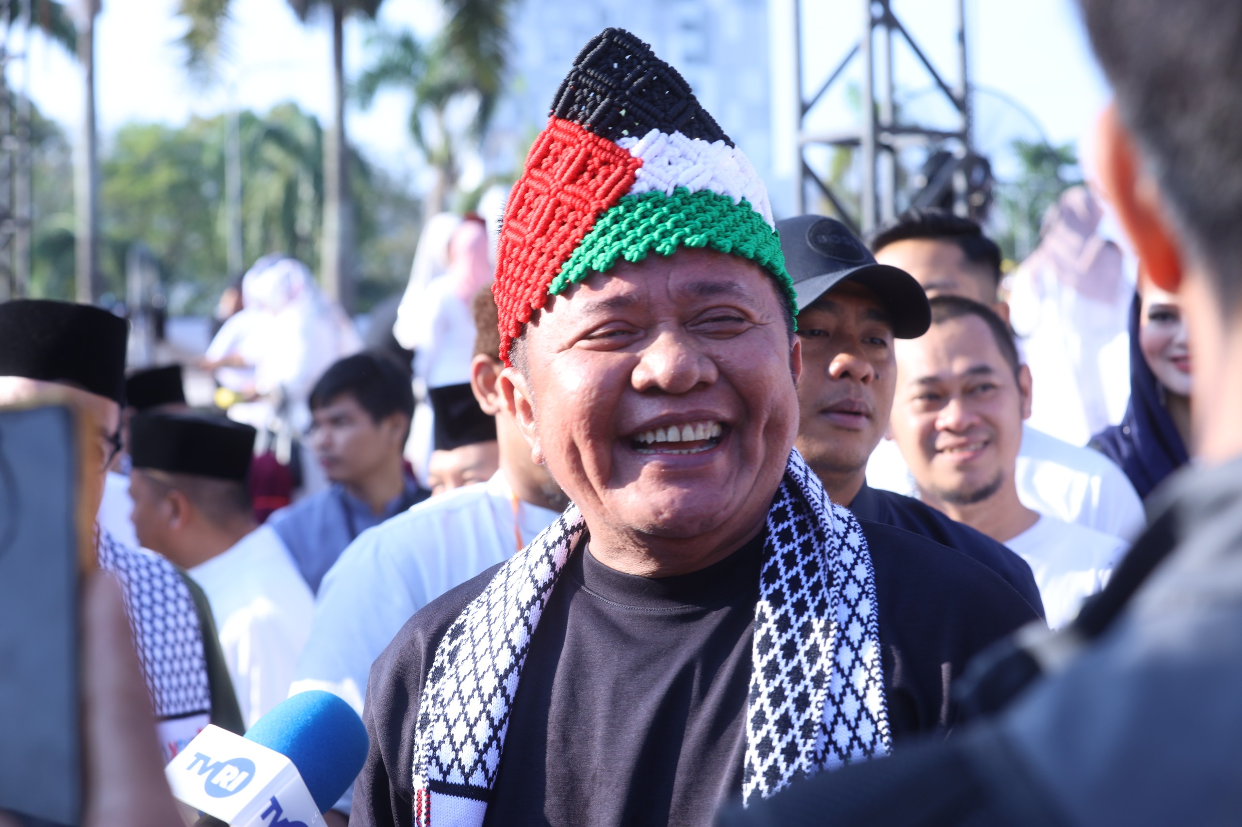 Gubernur Sumsel Herman Deru Ajak Warga Perkuat Kepedulian untuk Palestina di Konser Amal Wali Band di Palembang