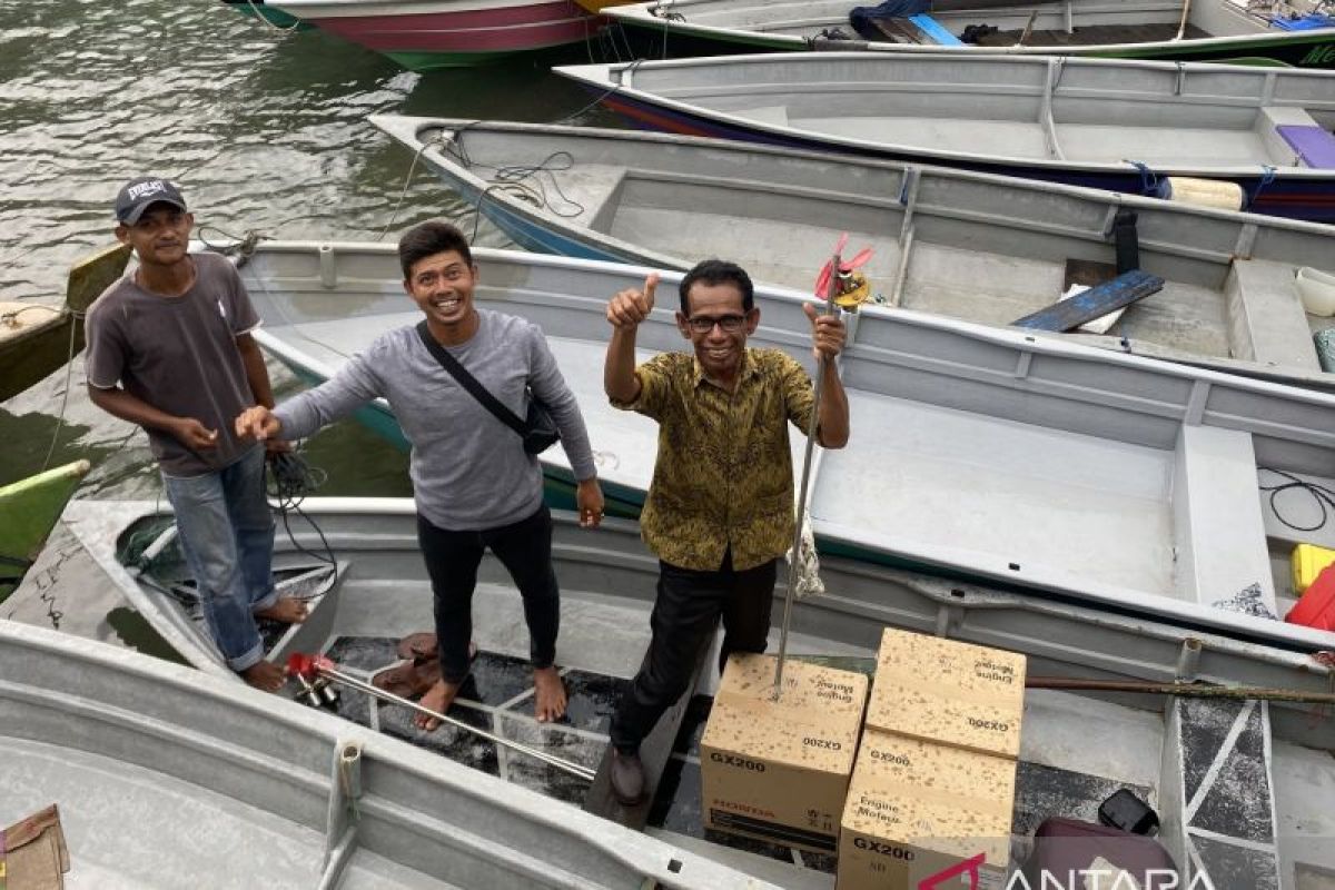 Pemkot Batam Salurkan 100 Mesin Ketinting untuk 40 KUB Nelayan, Nilainya Rp 500 Juta