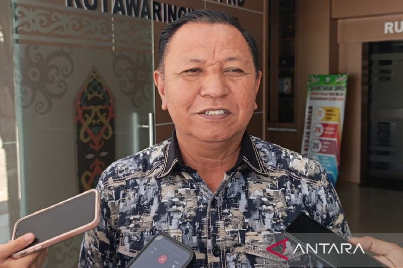 DPRD Kotim Minta Perusahaan Kerahkan Personel dan Armada Bantu Padamkan Karhutla di Sampit