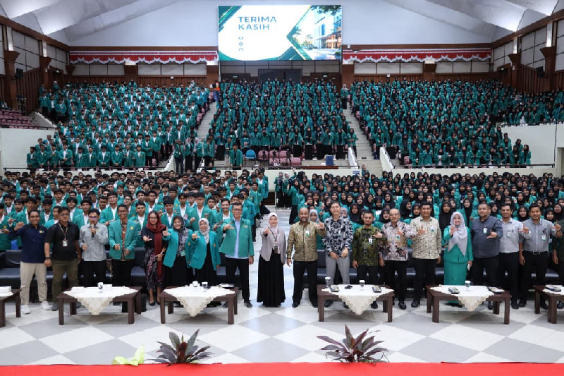 Dirut Bank Aceh Ingatkan 8.000 Mahasiswa Baru USK di Banda Aceh Soal Judi Online dan Pinjol Ilegal