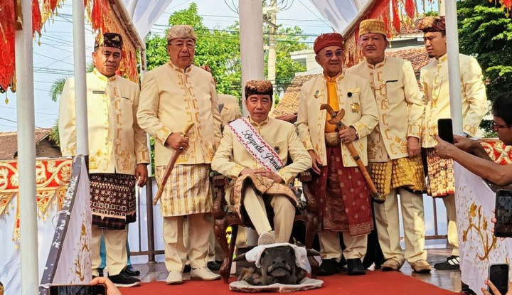 Jokowi Tutup Safari Politik di Lampung di Ponpes Nurul Qodiri, Kembali Tegaskan Identitas sebagai Wong Ndeso