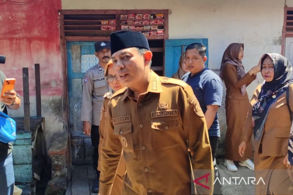 Pemkot Bengkulu Sediakan Tenda Portabel di TPU untuk Lindungi Keluarga Duka dan Petugas Penggali Makam dari Panas dan Hujan