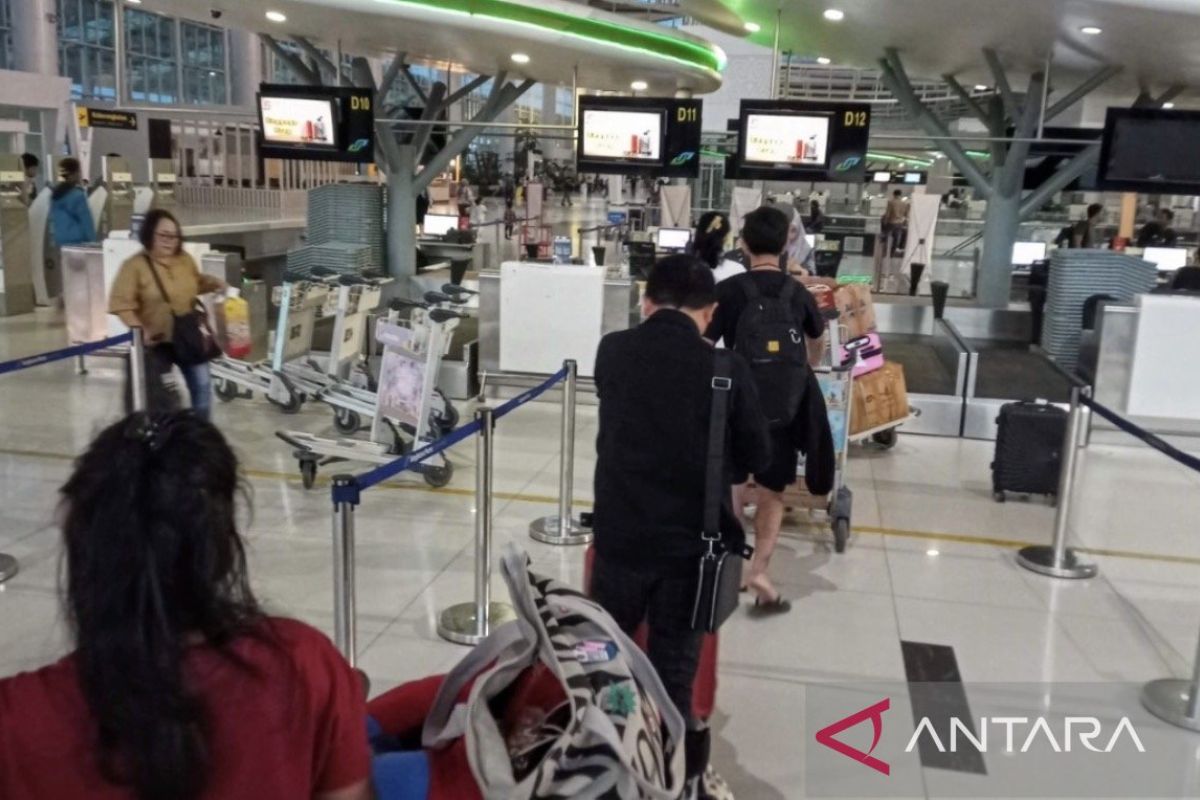 28 Penerbangan di Bandara Sepinggan Balikpapan Batal Akibat Abu Vulkanik Anak Krakatau, Rute Jakarta Paling Terdampak