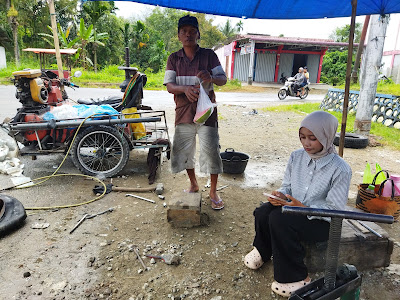 Kisah Riska Syafitri, Anak Tukang Tambal Ban Keliling di Solok Selatan yang Diterima sebagai Mahasiswa Undangan UIN Bukittinggi