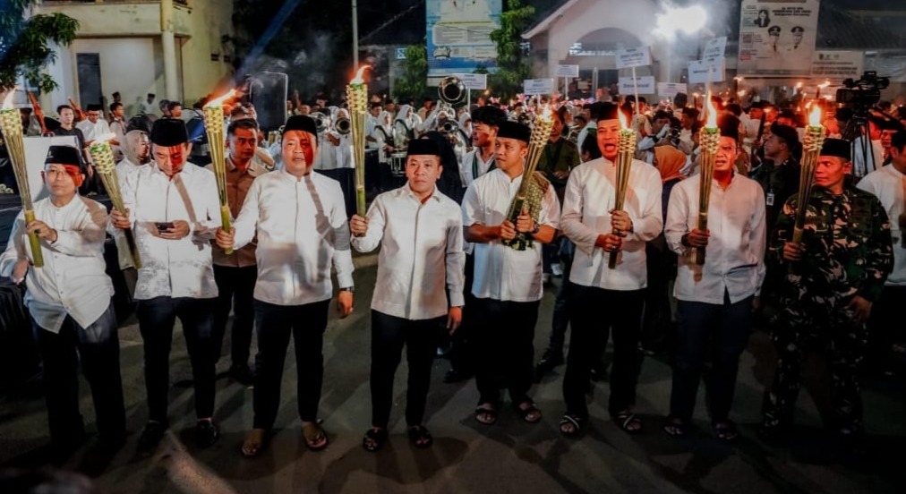 Pawai Obor dan Doa Bersama Warnai Malam 1 Muharam 1448 H di Karawang, Bupati Aep Syaepuloh Pimpin Langsung