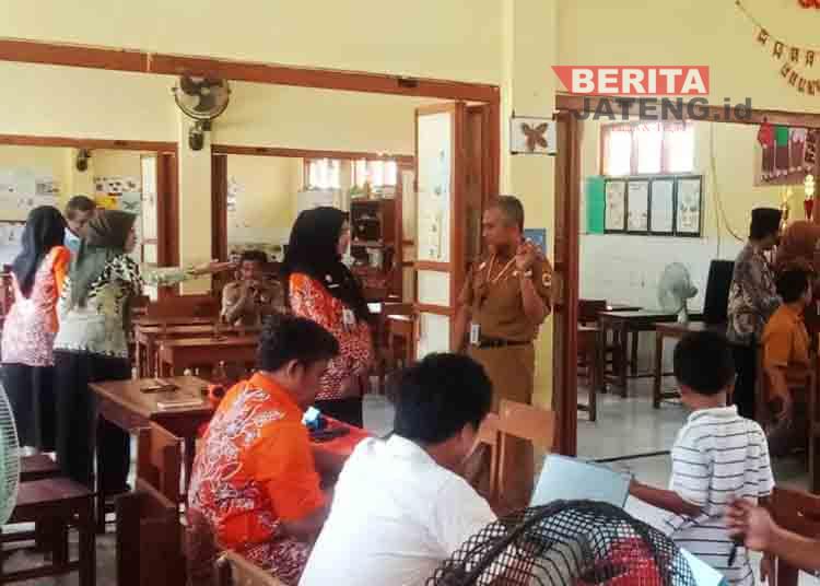SPMB Online di Grobogan Mulai Lancar di Hari Kedua, Dinas Pendidikan Atasi Kendala Sistem Pemeringkatan dan Domisili