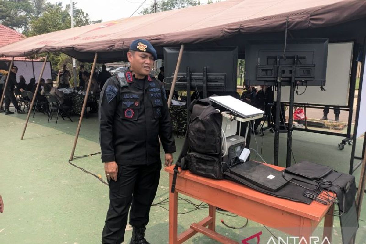 Satuan Brimob Polda Sumsel Bekali Personel Karhutla dengan Starlink dan EcoFlow untuk Operasi di Lokasi Minim Sinyal