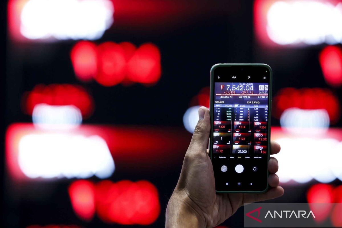 IHSG Dibuka Melemah 32,14 Poin ke 6.209, LQ45 Ikut Turun 4,17 Poin