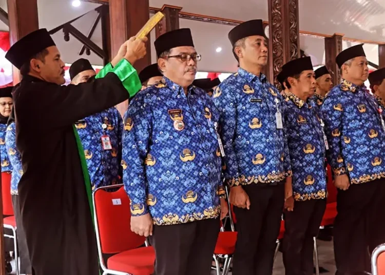 Bupati Semarang Lantik 118 Pejabat Baru, 7 Eselon II Dimutasi Termasuk Kadiskominfo ke Dishub