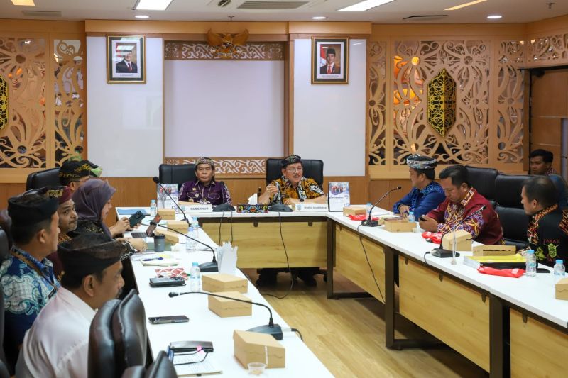 Gubernur Kaltara Terima Aspirasi 10 Kepala Desa soal Penetapan MHA Desa Tujung, Ini Kewenangan Pemprov