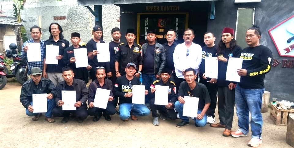 BPPKB Banten Lebak Perkuat Struktur Organisasi, 28 DPAC Terima SK dari Ketua DPC Enjat Jatmiko