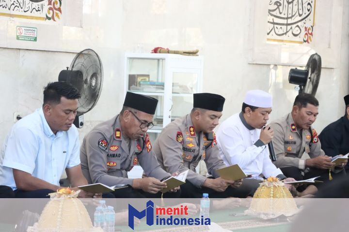 AKBP Douglas Pamit dari Polres Maros dengan Doa dan Zikir Bersama, Pimpinannya Digantikan AKBP Devi Sujana