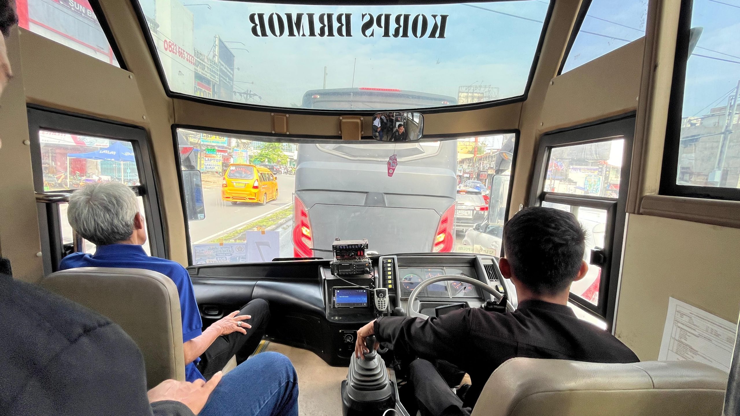 Bus Brimob Antar 1.200 Peserta Family Gathering PWI Sumut ke Langkat, Sinergitas Polri dan Wartawan Menguat