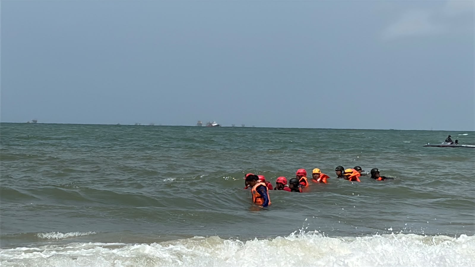 Tim SAR Gabungan Lanjutkan Pencarian Abizar (12) yang Tenggelam di Pantai Kemala Balikpapan, Hari Kedua Area Penyisiran Diperluas