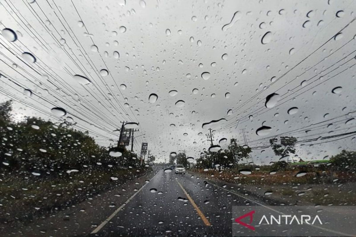 Cuaca Kepri 23 Juni: BMKG Peringatkan Potensi Hujan Petir di Anambas, Batam hingga Natuna Hari Ini
