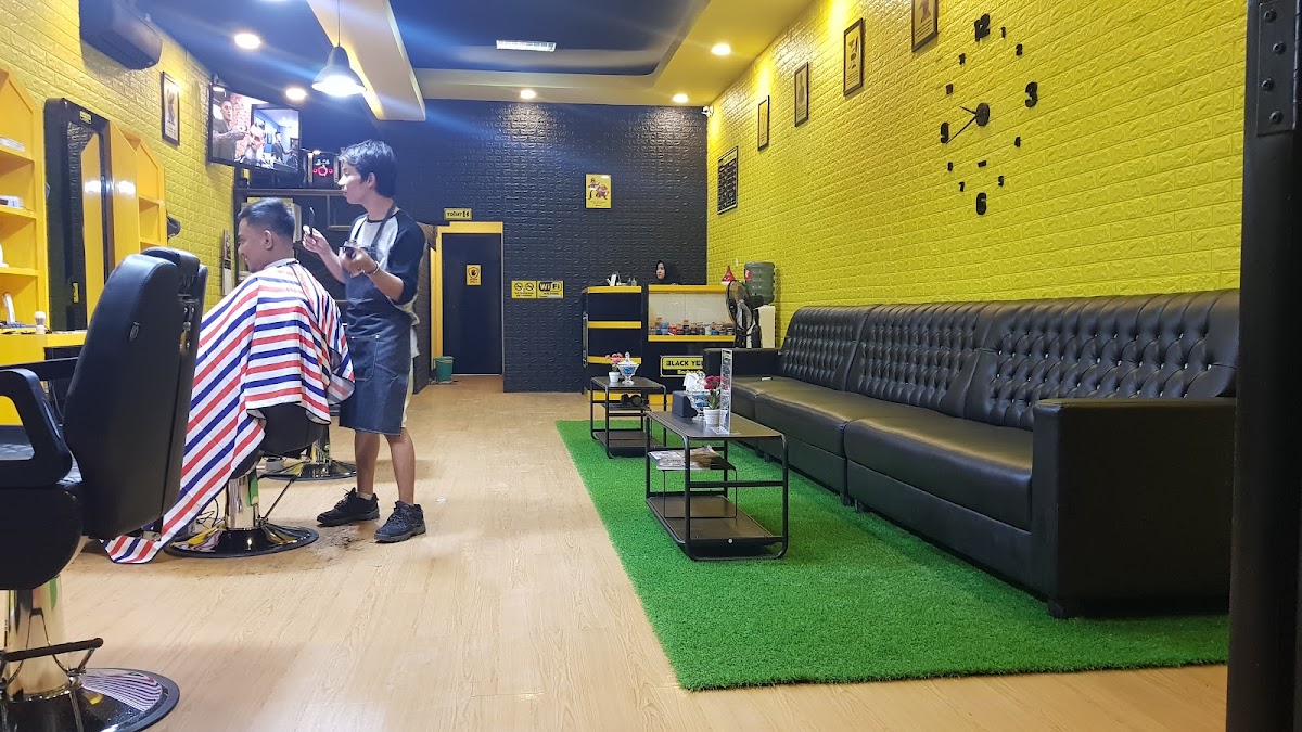 10 Rekomendasi Barber Shop Makassar untuk Gaya Rambut Pria 2026