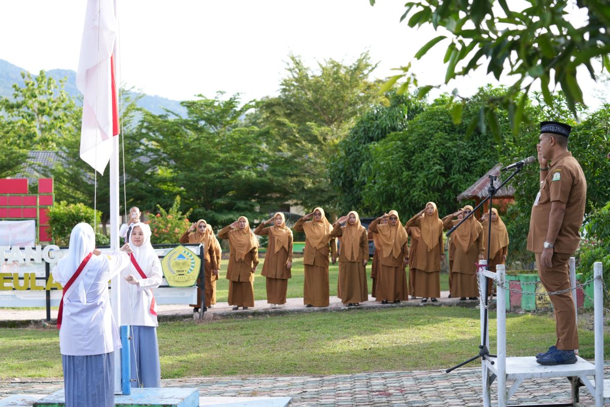 Kadisdik Aceh Ingatkan Siswa di Aceh Besar: Belajar Tekun, Jangan Sia-siakan Pengorbanan Orang Tua