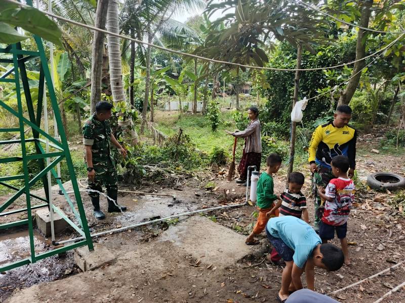 Satgas TMMD ke-129 Kodim 0418 Palembang Rampungkan Sumur Bor di Kampung Pelangi Talang Betutu, Warga Kini Nikmati Air Bersih